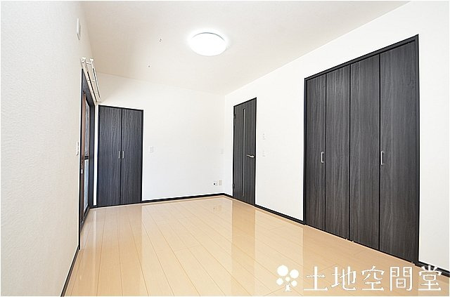 熊谷1丁目貸家の居間・リビング