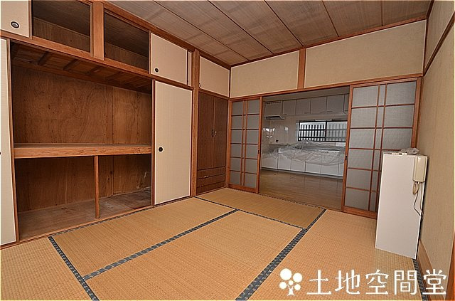 瀬板　貸家　平屋の寝室