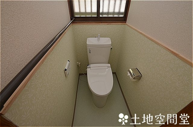瀬板　貸家　平屋のトイレ|トイレ新品