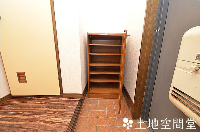 サンシティ千防の玄関