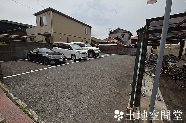 サンシティ千防の駐車場