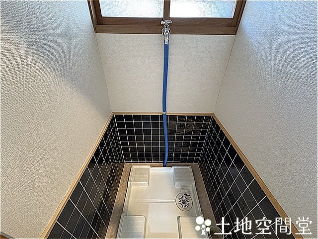 町上津役西３丁目　貸家の設備|洗濯置き場