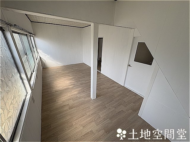 町上津役西３丁目　貸家の居間・リビング