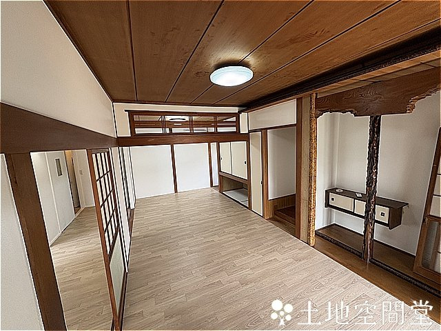 町上津役西３丁目　貸家の洋室