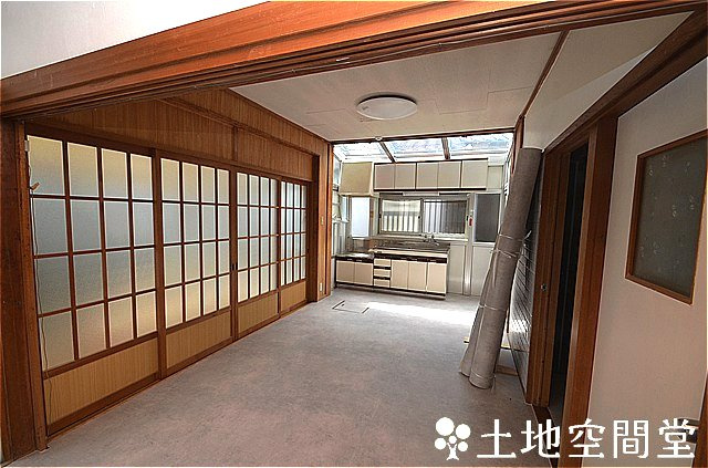 塔野3丁目戸建の居間・リビング