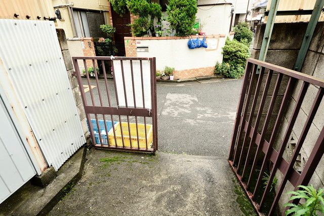 すみだ荘のエントランス