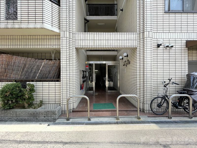 【エントランス】