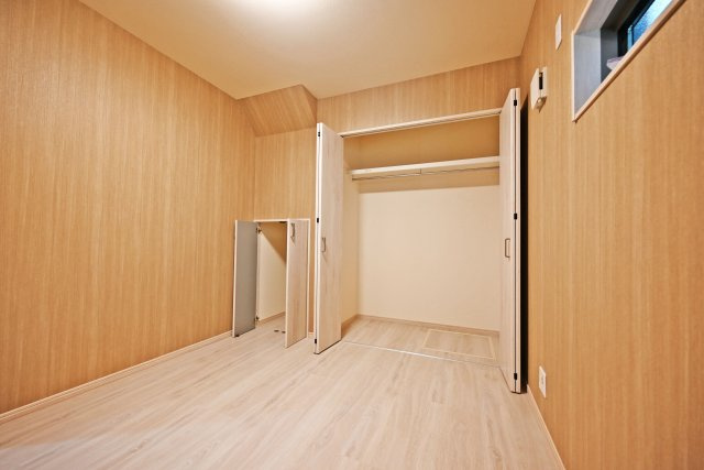摂津市新在家１丁目中古一戸建て│3LDK+駐車1台可の子供部屋|お子様部屋としてはもちろん、趣味の空間としてもおすすめです。