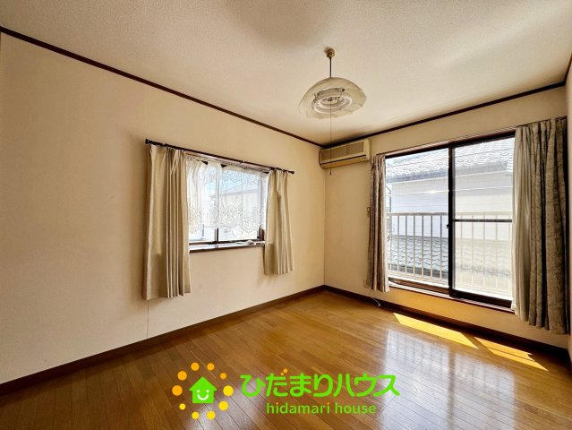 白岡市西２丁目　中古一戸建ての寝室