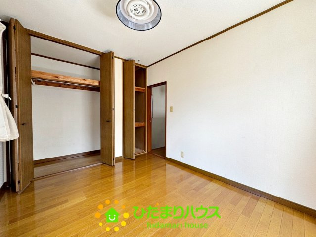 白岡市西２丁目　中古一戸建ての収納