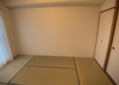 【子供部屋】 | ユニライフ相模大野 | 4.6帖や4.5帖の洋室は、お子様のお部屋として最適なサイズ感です。全居室にフローリングを施工しており、お掃除も簡単。学習机やベッドの配置もしやすく、成長に合わせて快適に使っていただけます。