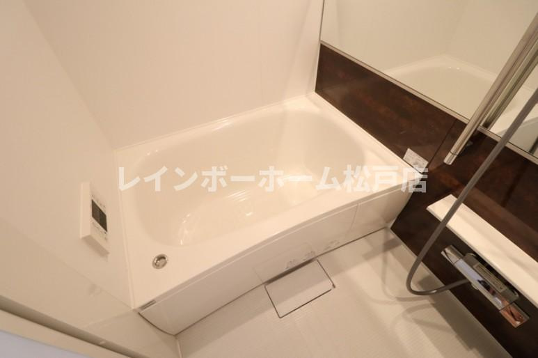グラナーデ八潮の浴室|落ち着いた空間のお風呂です