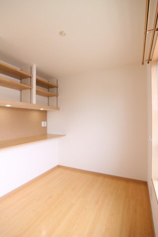 白川台藤ハイツの子供部屋