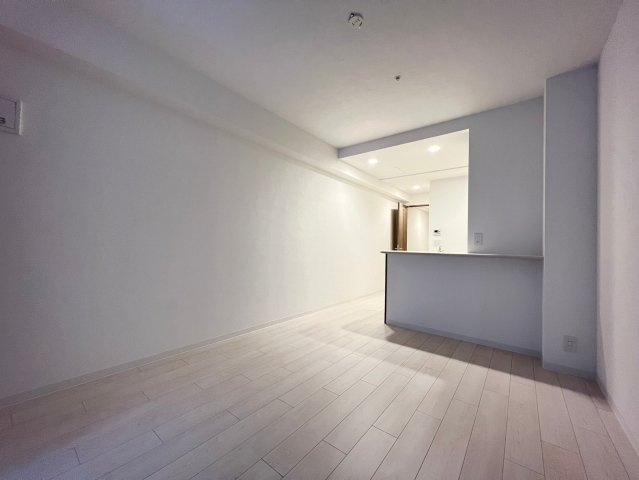 ラ フォルム鎗屋町の居間・リビング