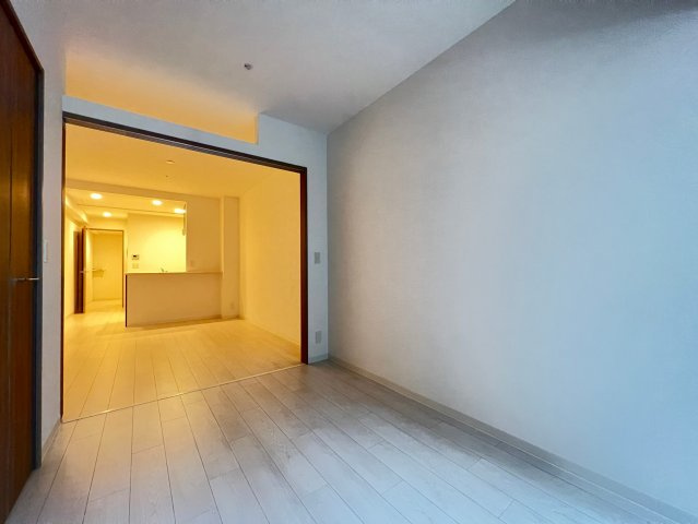 ラ フォルム鎗屋町の洋室