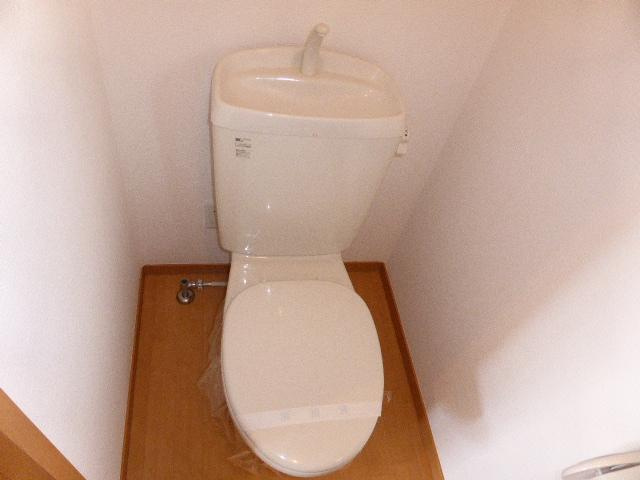 プロスペール千早のトイレ|落ち着いた色調のトイレです