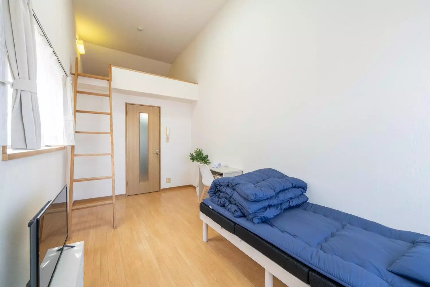 AP1158 コスモツィンズ 207の洋室|





