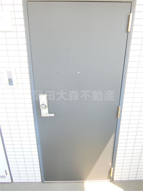 ステージグランデ大森町の玄関