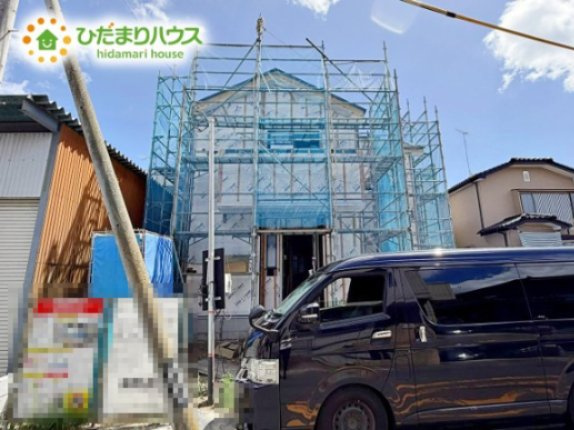 【外観】 | 水戸市本町4期　新築戸建 | 車通りも少ないので運転が苦手な方でも安心して駐車できます