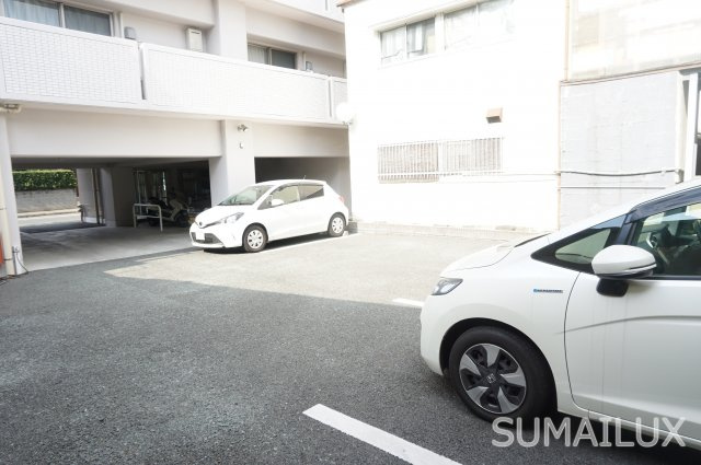 熊本市中央区南熊本１丁目の賃貸マンションの駐車場