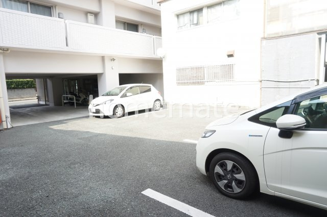 熊本市中央区南熊本１丁目の賃貸マンションの駐車場