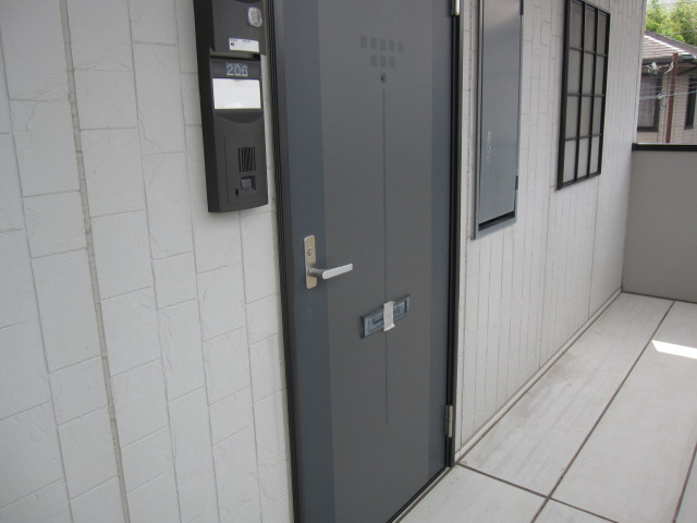 ファミール富永Cの玄関