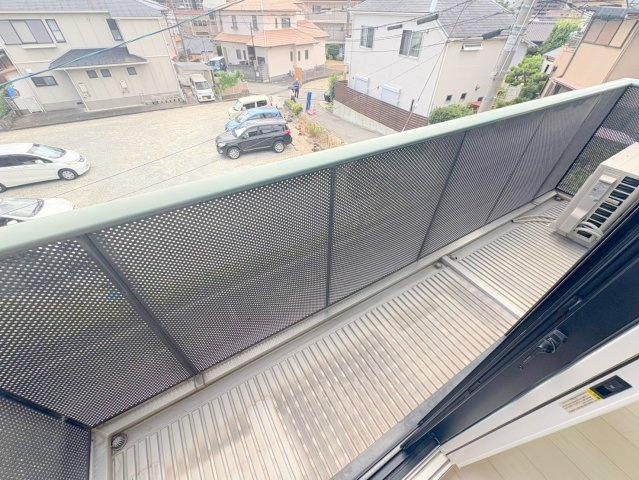 くるみハイツのバルコニー|お洗濯にも便利なバルコニー付き