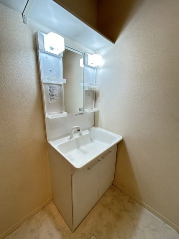 高砂市阿弥陀町阿弥陀のアパートの独立洗面台|１階の間取りのお写真です