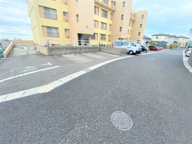 サンヒルズ富士の駐車場