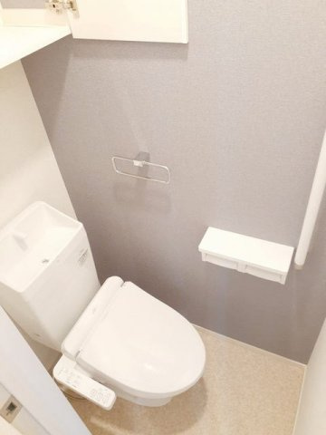 【トイレ】 | ビーグルーヴ新栄Ⅱ | 清潔感のあるトイレです