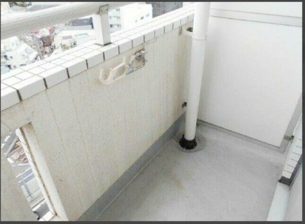 ハイネス要町のバルコニー