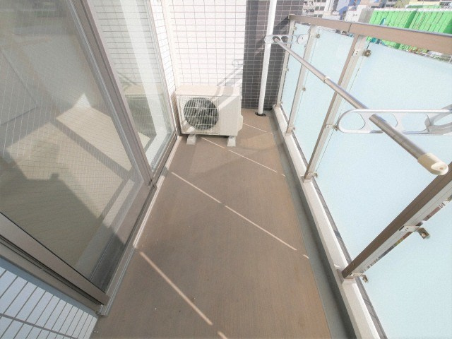 大阪市浪速区恵美須西２丁目の賃貸マンションのバルコニー
