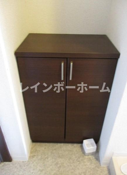 ミリアビタNO.18の玄関