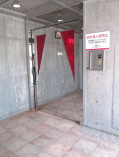 【エントランス】