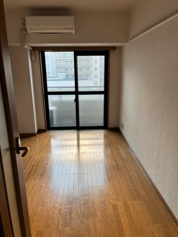 菱和パレス御茶ノ水湯島天神町の居間・リビング