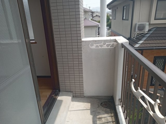 アークトレード朝倉街道のバルコニー