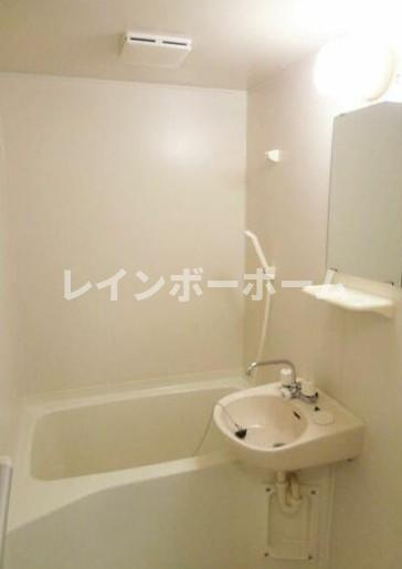 イーストヤマカの浴室