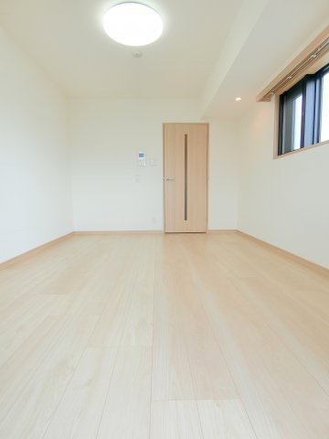ルーブル東蒲田八番館の居間・リビング