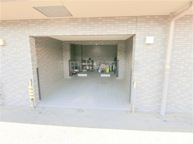ルーブル東蒲田八番館の駐車場