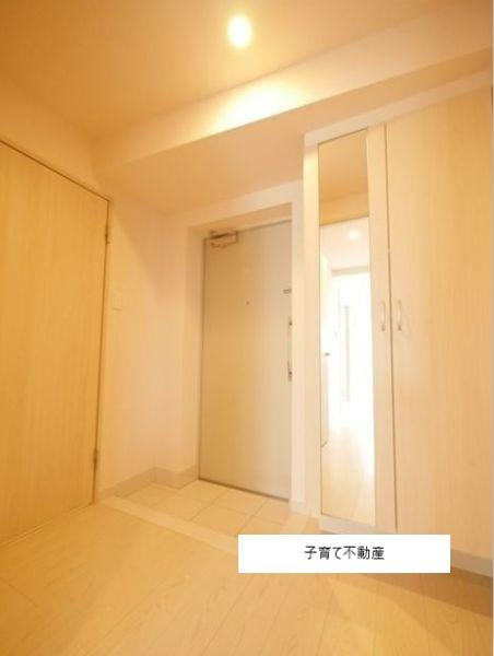 アーバンレジデンス神田富山町の玄関