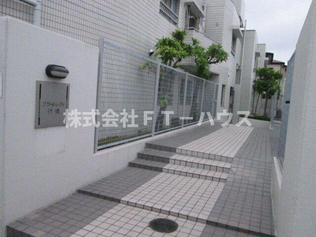 プライムシティ行徳のエントランス