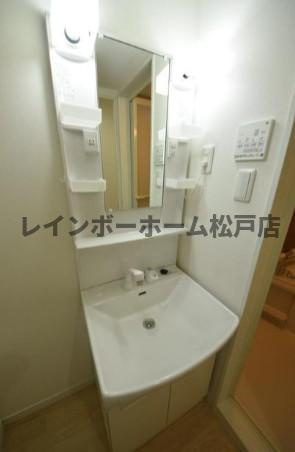 ツリーデン松戸Ⅲの洗面所