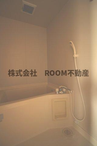第8年見マンションの浴室|日々の疲れを癒すお風呂付です