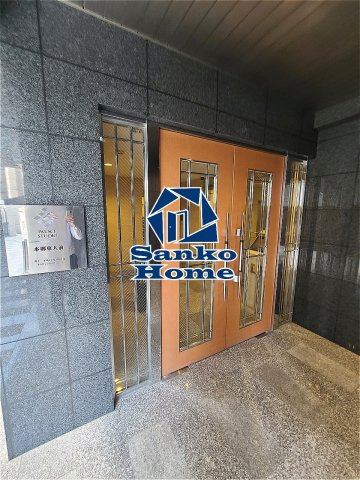 パレステュディオ本郷東大前のエントランス