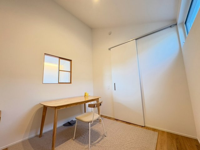 京都市西京区大原野鳥見町　の洋室|洋室約4.5帖。お子様のお部屋にぴったりです！