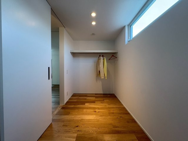 京都市西京区大原野鳥見町　の洋室|納戸約4.5帖。北側からの落ち着いた採光◎荷物置場など多用途にお使いいただけます！
