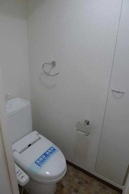 ステージファースト西早稲田のトイレ|落ち着いたトイレです