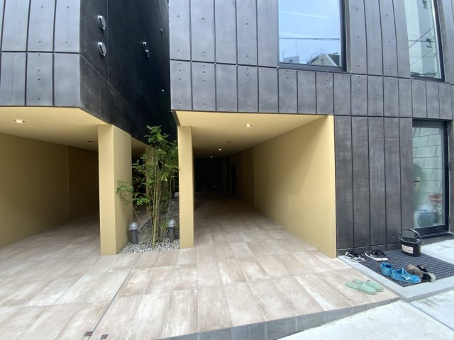 ＧＲＡＮ ＰＡＳＥＯ島津山Eastのエントランス|ゆとりのあるエントランスです