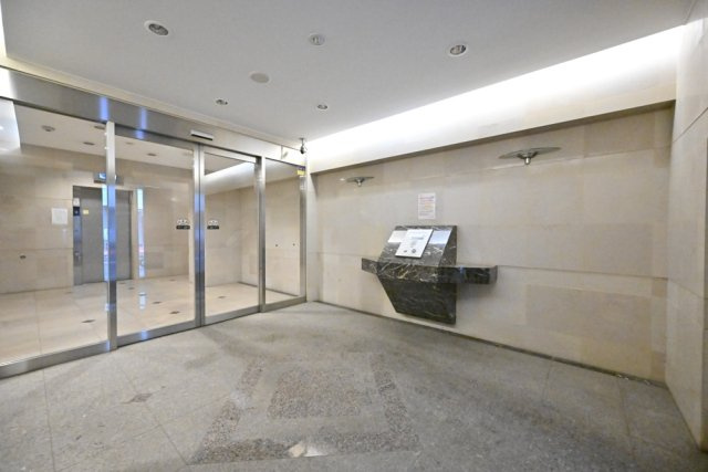 リクレイシア蒲田のエントランス|建物の内部です