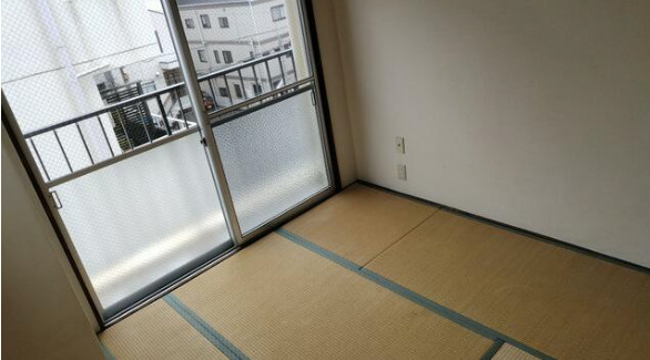 王子コーポの和室